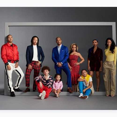 Tiny and T.I.’s Family Photo Has Fans Swooning and Calling Them the New ‘Huxtables’